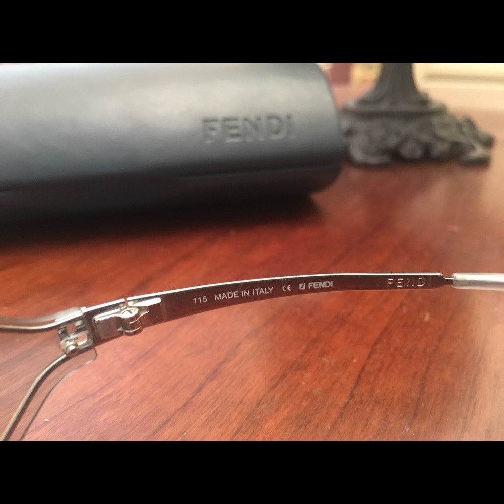 SOLD Fendi silver cloud rimmed blue sunglasses - Picture 6 of 6